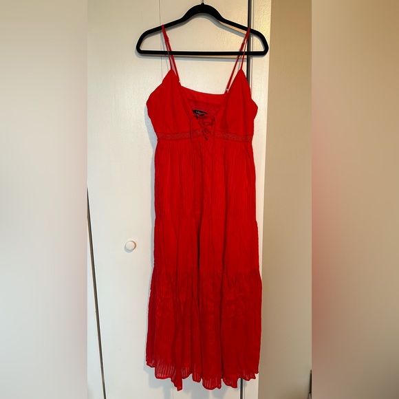 Out and About Bright Red Tiered Lace-Up Midi Dress - size XL - Picture 1 of 8